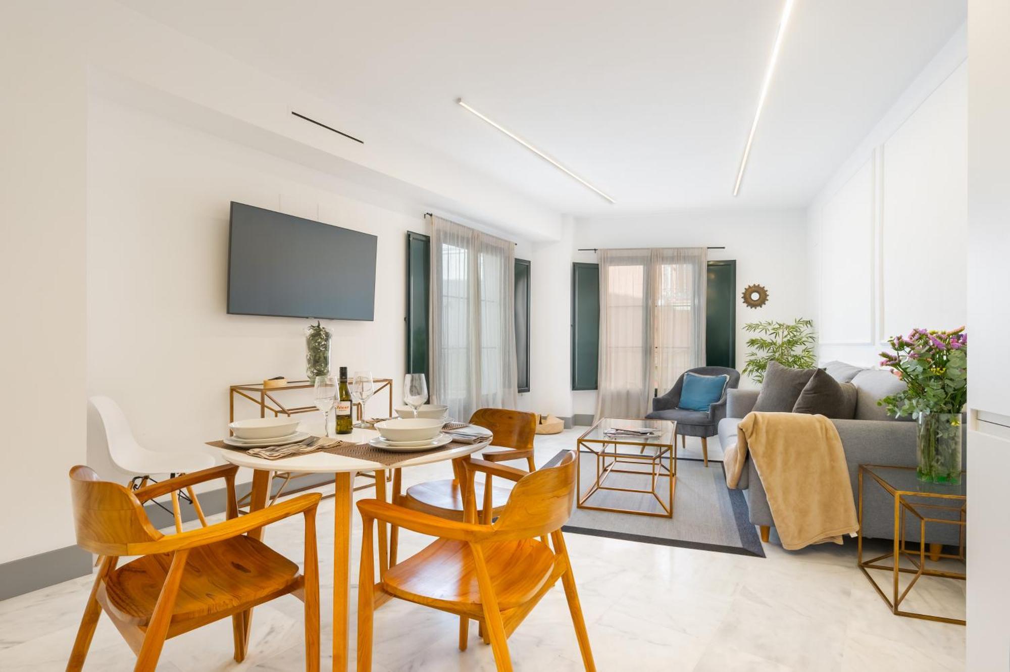 Panther Home Francos Севиля Екстериор снимка