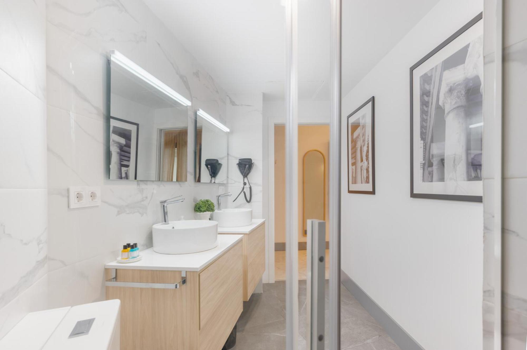 Panther Home Francos Севиля Екстериор снимка
