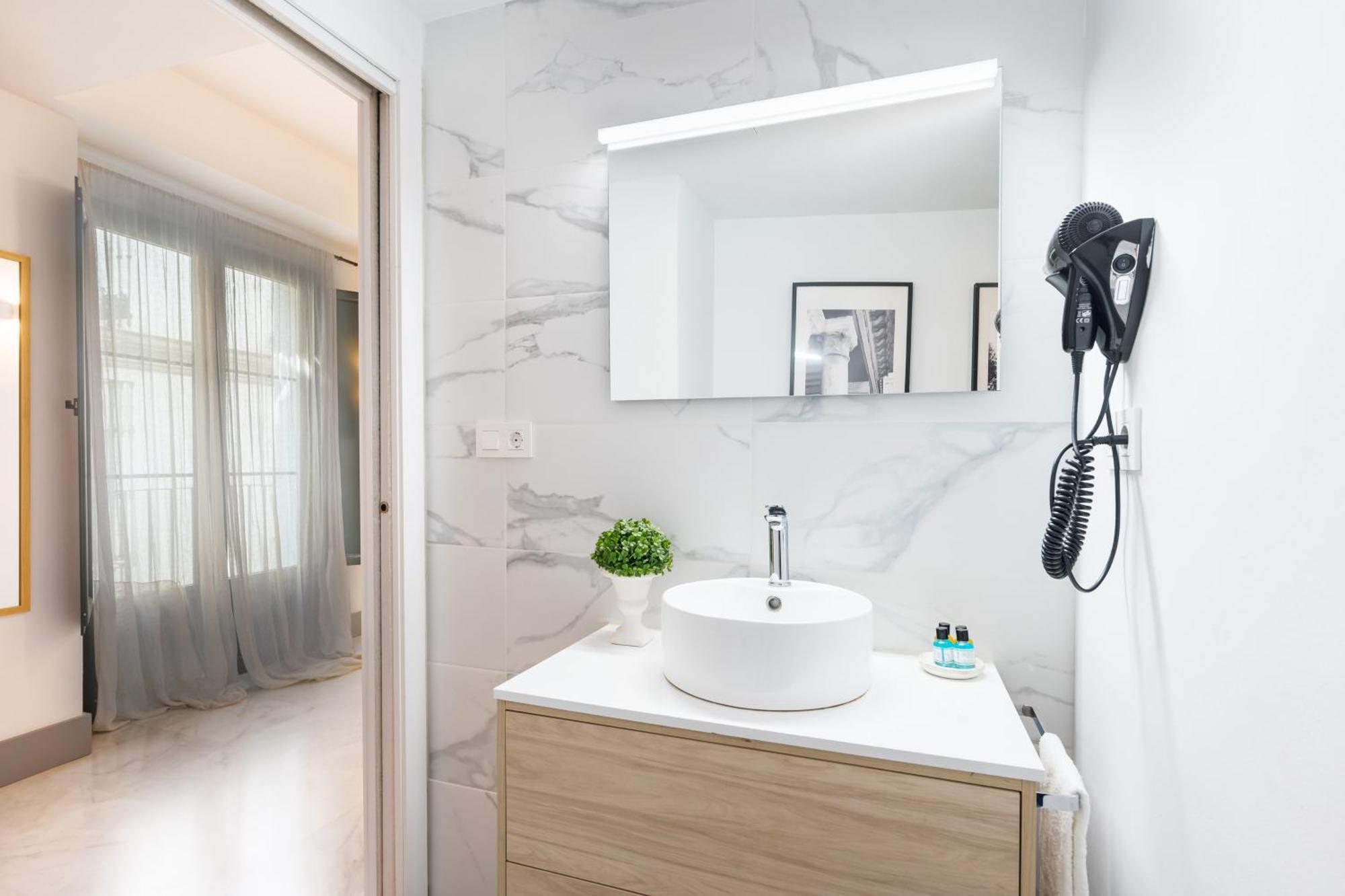 Panther Home Francos Севиля Екстериор снимка