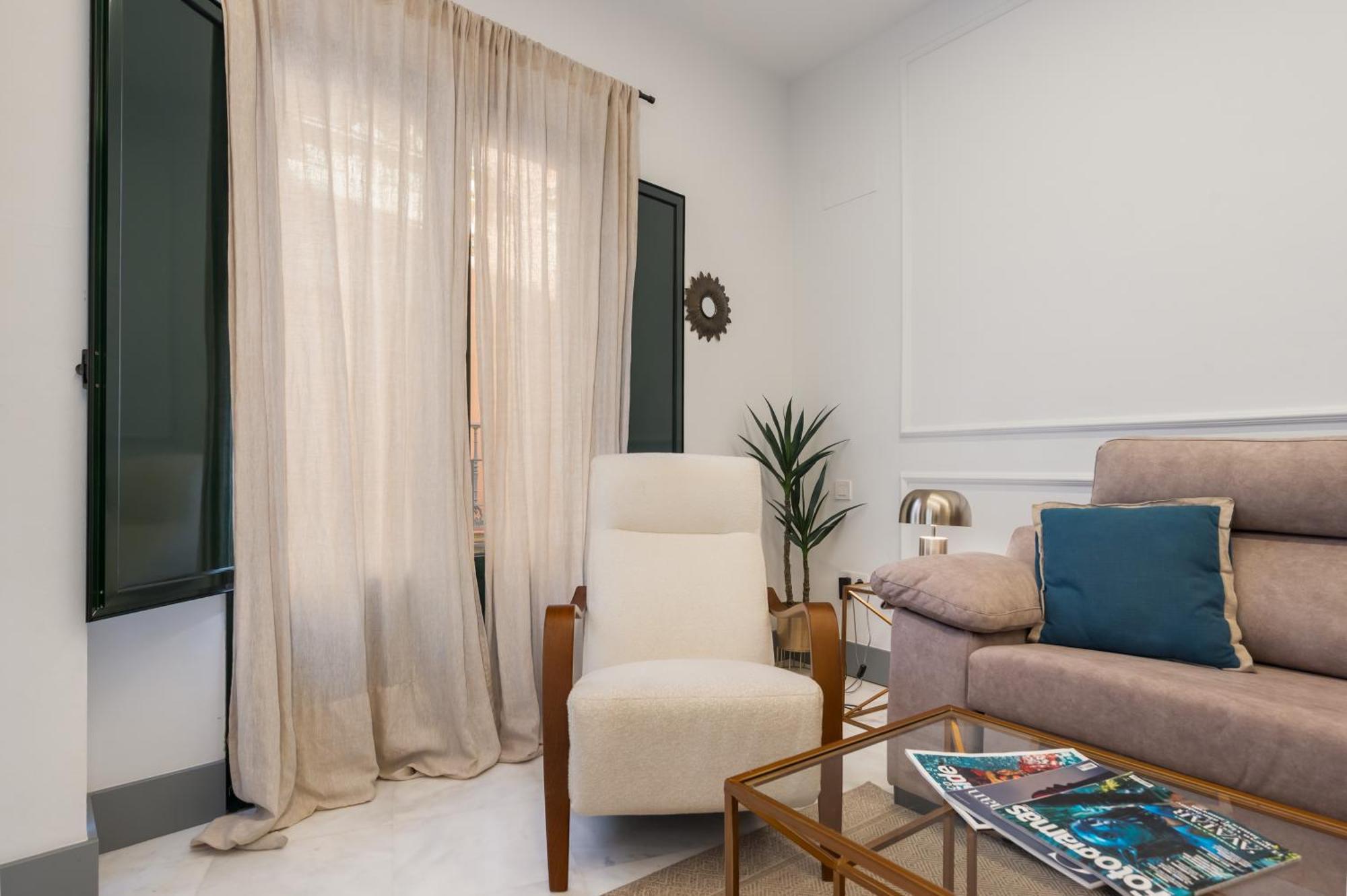 Panther Home Francos Севиля Екстериор снимка