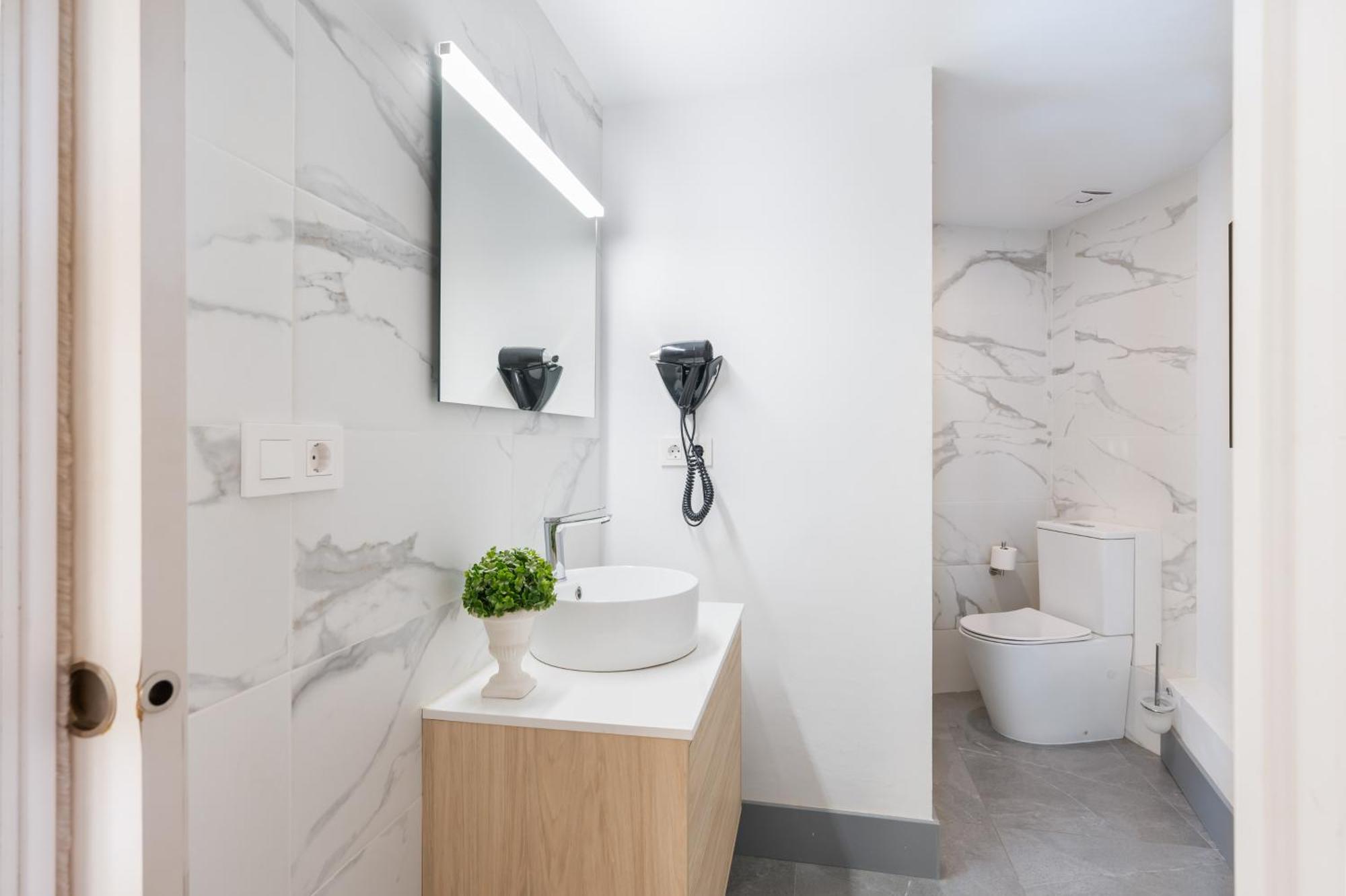 Panther Home Francos Севиля Екстериор снимка