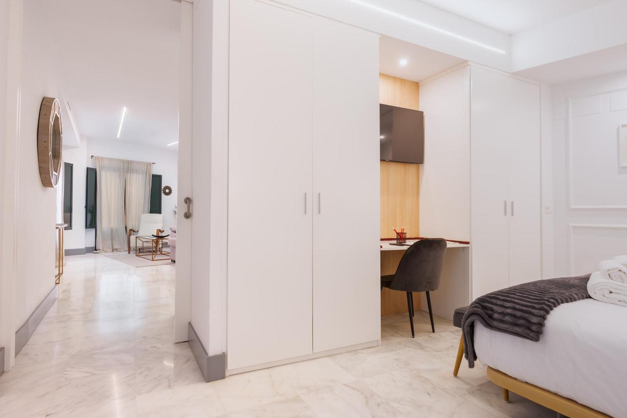 Panther Home Francos Севиля Екстериор снимка